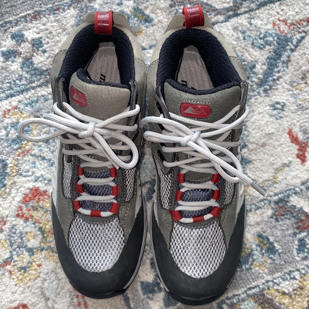 LIKE NEW Montrail Hiking Boots - Picture 3 of 9